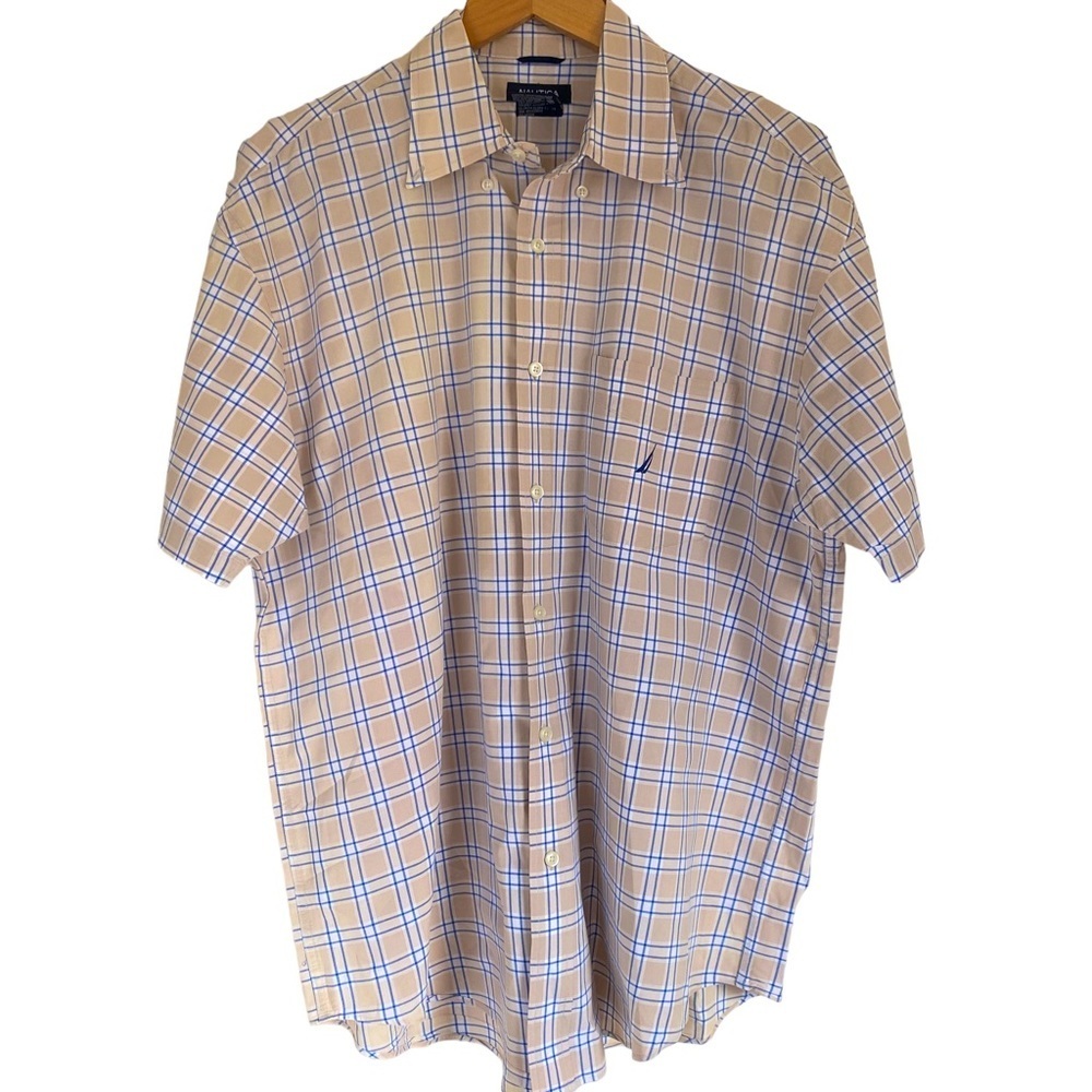 Nautica men’s XL tan with blue stripes short sleeve collared button down shirt